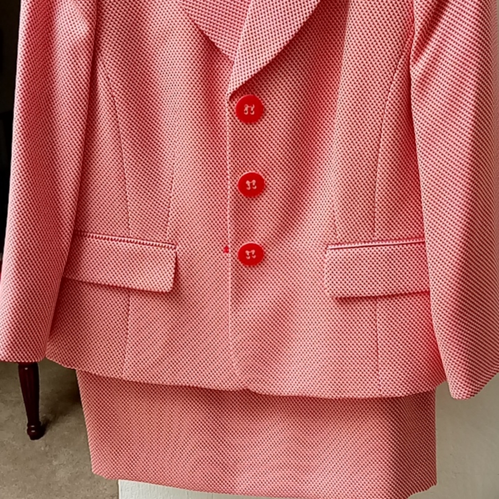 Le Suit Skirt Suit